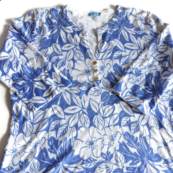 J Mc Laughlin/ Open Neck Knit Top/ Blue & White Floral/Cotton Blend/Buttons/ M - Picture 1 of 5